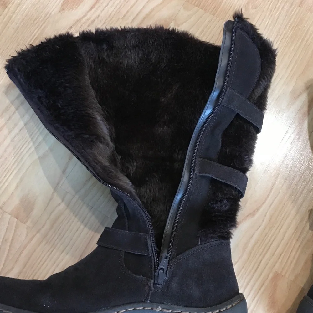 Women's Brown Fur-Lined Boots - Picture 5 of 9